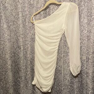 Elegant White One-Shoulder Dress